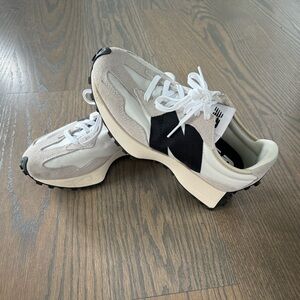 The New Balance 327 Sea Salt Black